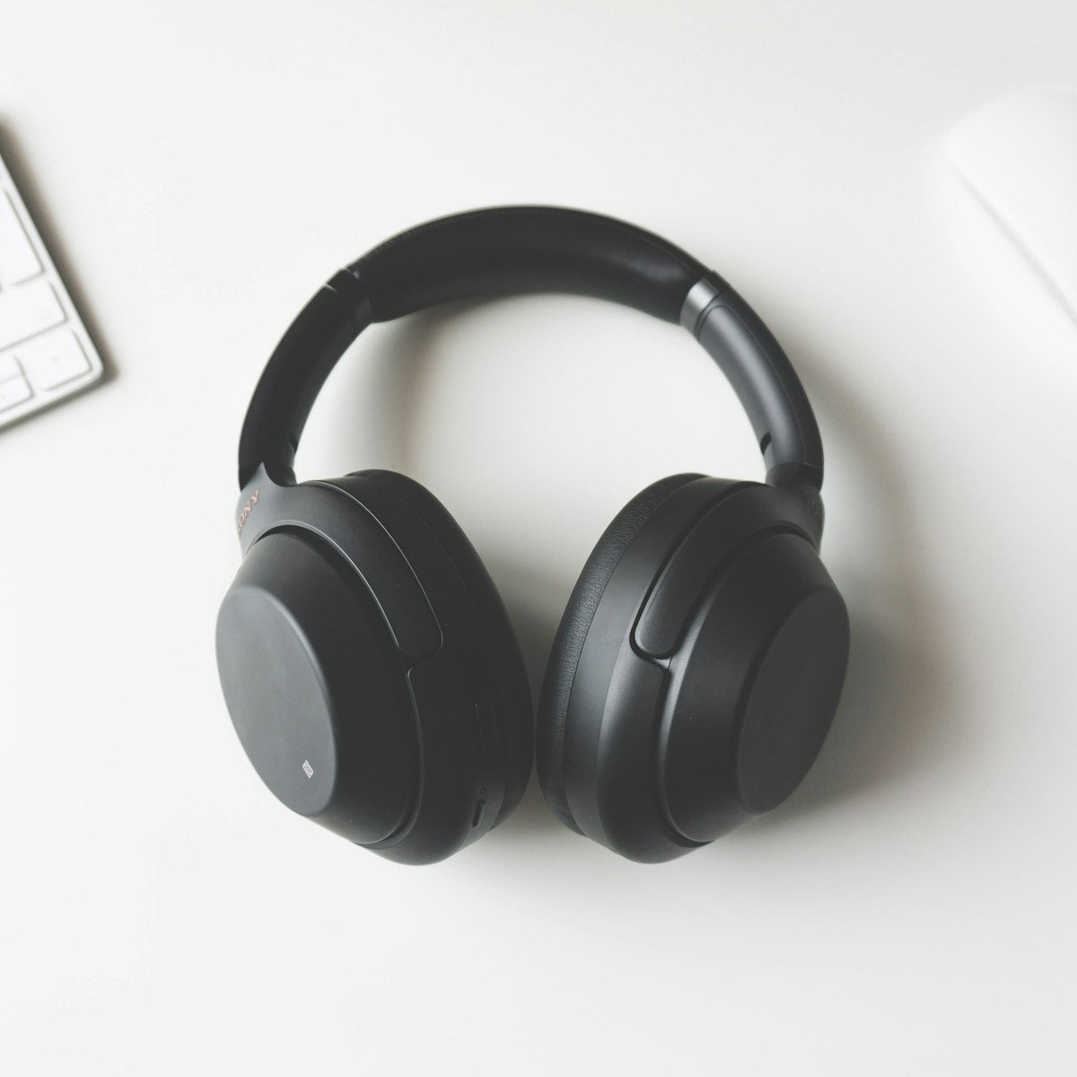 Auriculares Bluetooth Over-Ear con Cancelación de Ruido