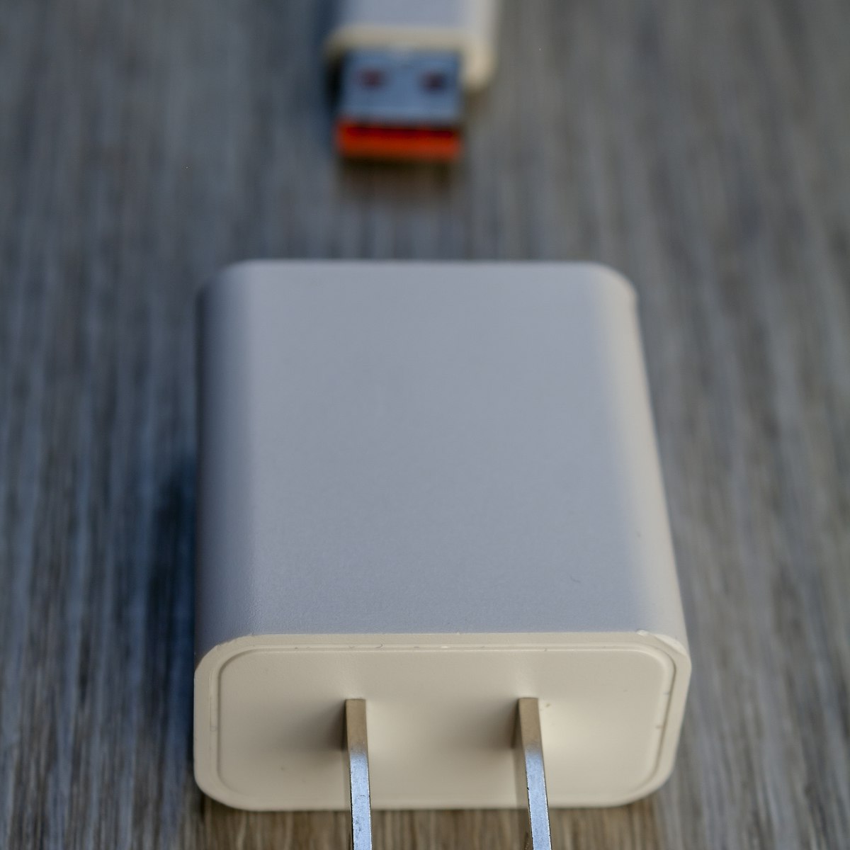 Cargador de Pared 20W con Cable